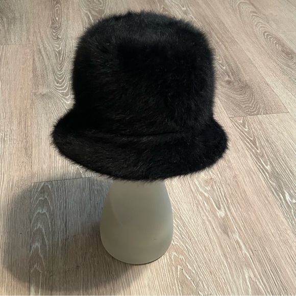 60s Angora Fur Hat Vintage Betmar Black Bucket Holly Golightly Furry OS - Picture 12 of 13